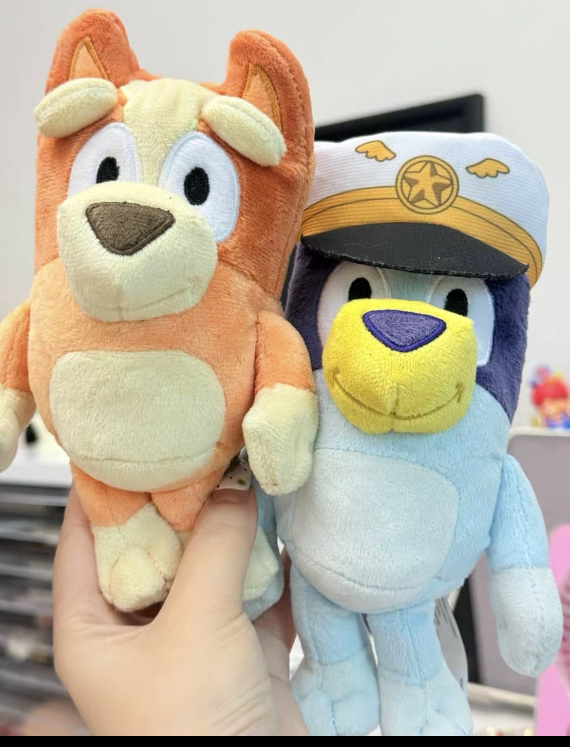 Peluche Bluey Dog Bingo Family - đánh giá và giá Dog Toys